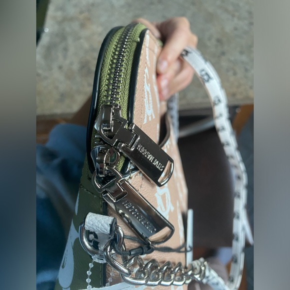 Amazingly unique Steve Madden Colorblock SM Crossbody NWT - Picture 5 of 8